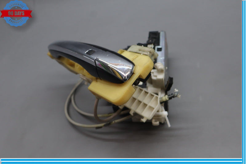 Load image into Gallery viewer, 11-16 Hyundai Equus SIG Rear Right Side Exterior Door Handle W/ Lock Oem
