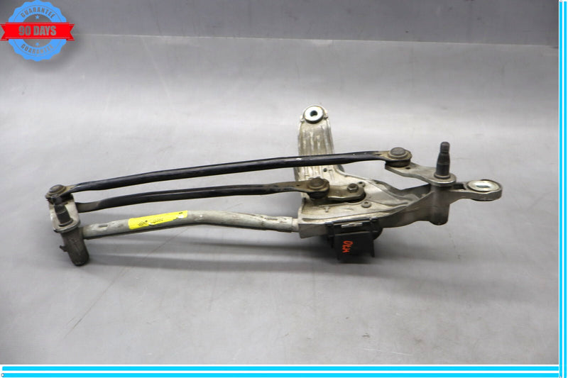 Load image into Gallery viewer, 14-20 Maserati Quattroporte Front Windshield Wiper Motor Linkage 670007561 Oem

