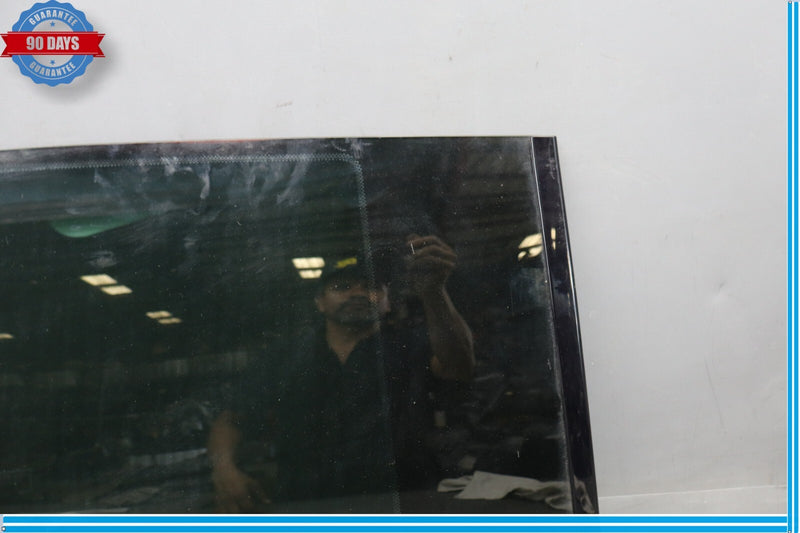 Load image into Gallery viewer, 2014 BMW i3 I01 Rear Right Passenger Side Door Window Glass 7288186 Oem
