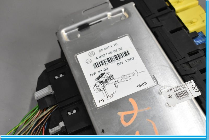 Load image into Gallery viewer, 00-06 Mercedes S500 S600 CL500 CL600 W220 Front Left SAM Relay Fuse Box Oem
