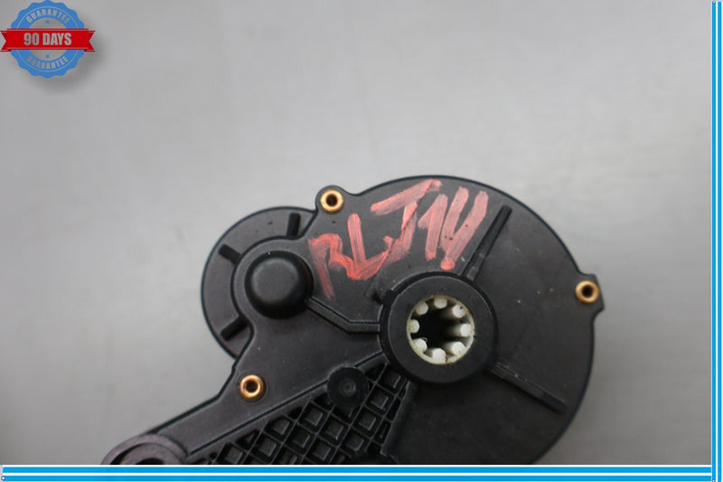 Load image into Gallery viewer, 12-19 Mercedes GL450 GL550 X166 Rear 3rd Third Row Seat Motor Oem
