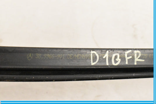 MERCEDES C300 W204 FRONT RIGHT DOOR WINDOW BELT WEATHERSTRIP SEAL OEM 2008-14