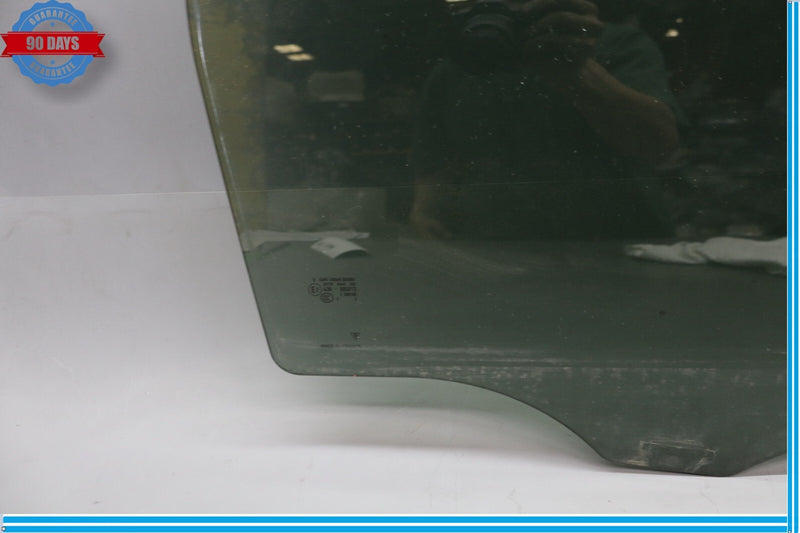 Load image into Gallery viewer, 11-18 Porsche Cayenne 958 Rear Right Passenger Side Door Window Glass Oem
