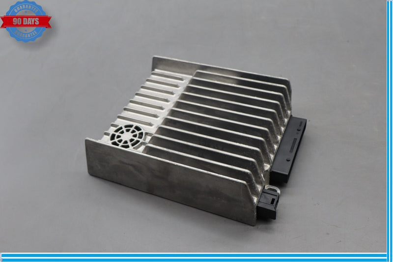 Load image into Gallery viewer, 08-18 Mercedes C300 CLS550 E350 E550 Amplifier Amp Harman/Becker 2469008213 Oem
