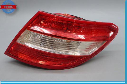 08-14 Mercedes W204 C350 C300 C63 Rear Right Passenger Side Tail Light Lamp Oem