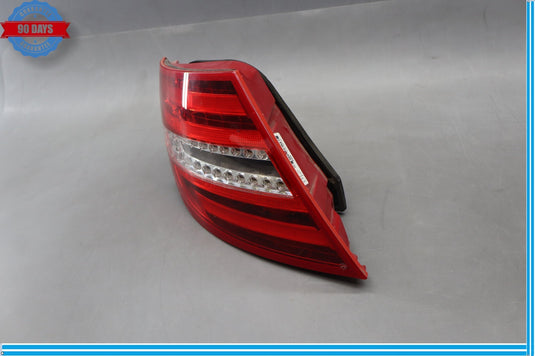 12-14 Mercedes W204 C250 C300 Rear Left Side Taillight Tail Light Lamp Oem