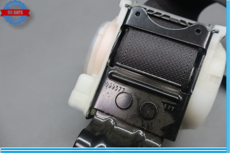 Load image into Gallery viewer, 15-20 Hyundai Genesis Rear Right Side Seat Belt Retractor 89820B1500 Oem
