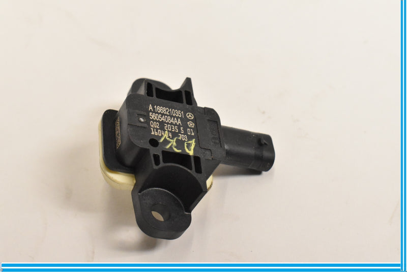 Load image into Gallery viewer, 14-19 Mercedes CLA250 CLA45 C117 Impact Crash Sensor 1668210351 Oem
