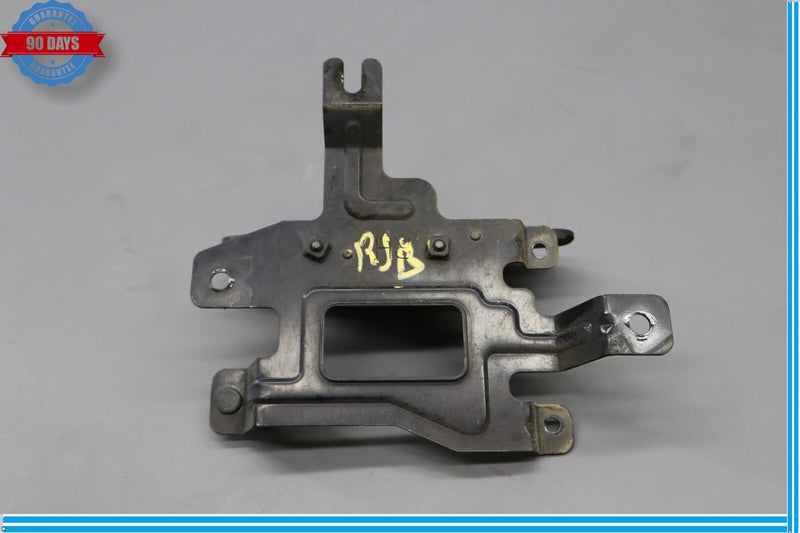 Load image into Gallery viewer, 15-19 Hyundai Genesis G80 Right Side Blind Spot Radar Sensor Bracket Oem
