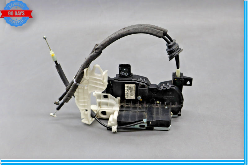 Load image into Gallery viewer, 11-16 Hyundai Equus SIG Front Right Passenger Side Door Lock Latch Actuator Oem
