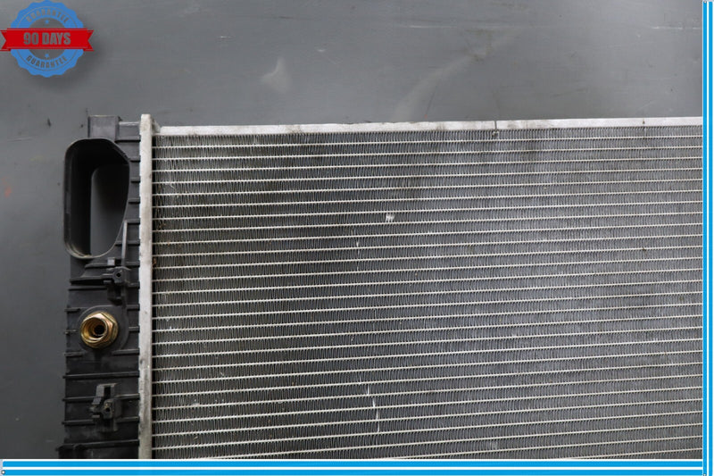 Load image into Gallery viewer, 03-09 Mercedes CLS500 E500 Engine Motor Cooling Radiator 2115001154 Oem
