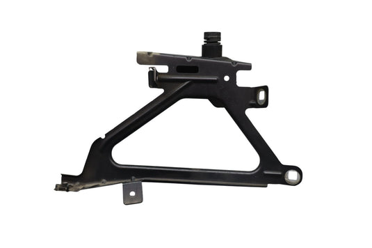 09-15 BMW 740i 750Li xDrive Front Right Side Forward Fender Mount Bracket Oem