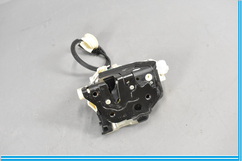 Load image into Gallery viewer, 11-18 Volkswagen VW Touareg Rear Right Passenger Door Lock Latch Actuator Oem
