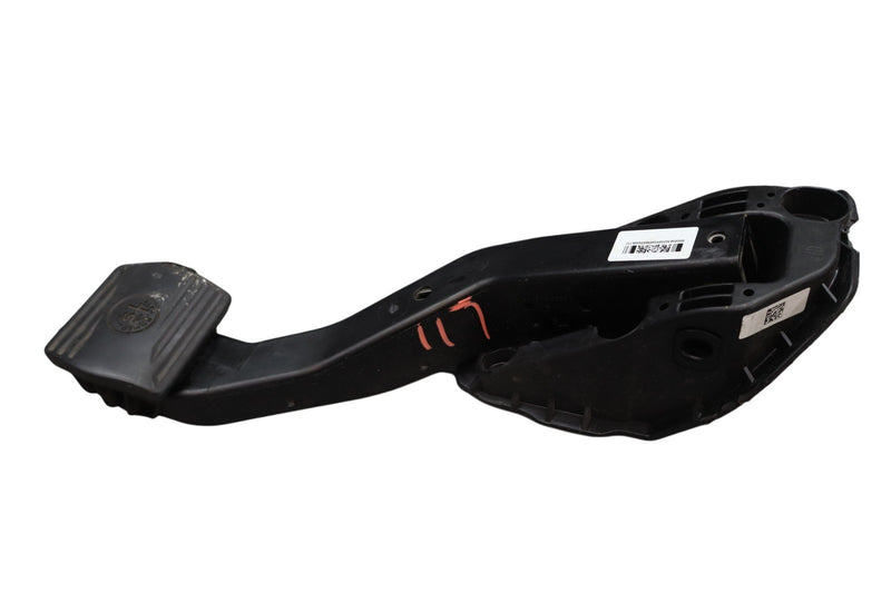 Load image into Gallery viewer, 17-22 Alfa Romeo Giulia 952 Brake Foot Stop Pedal W/ Bracket 00505436200 Oem
