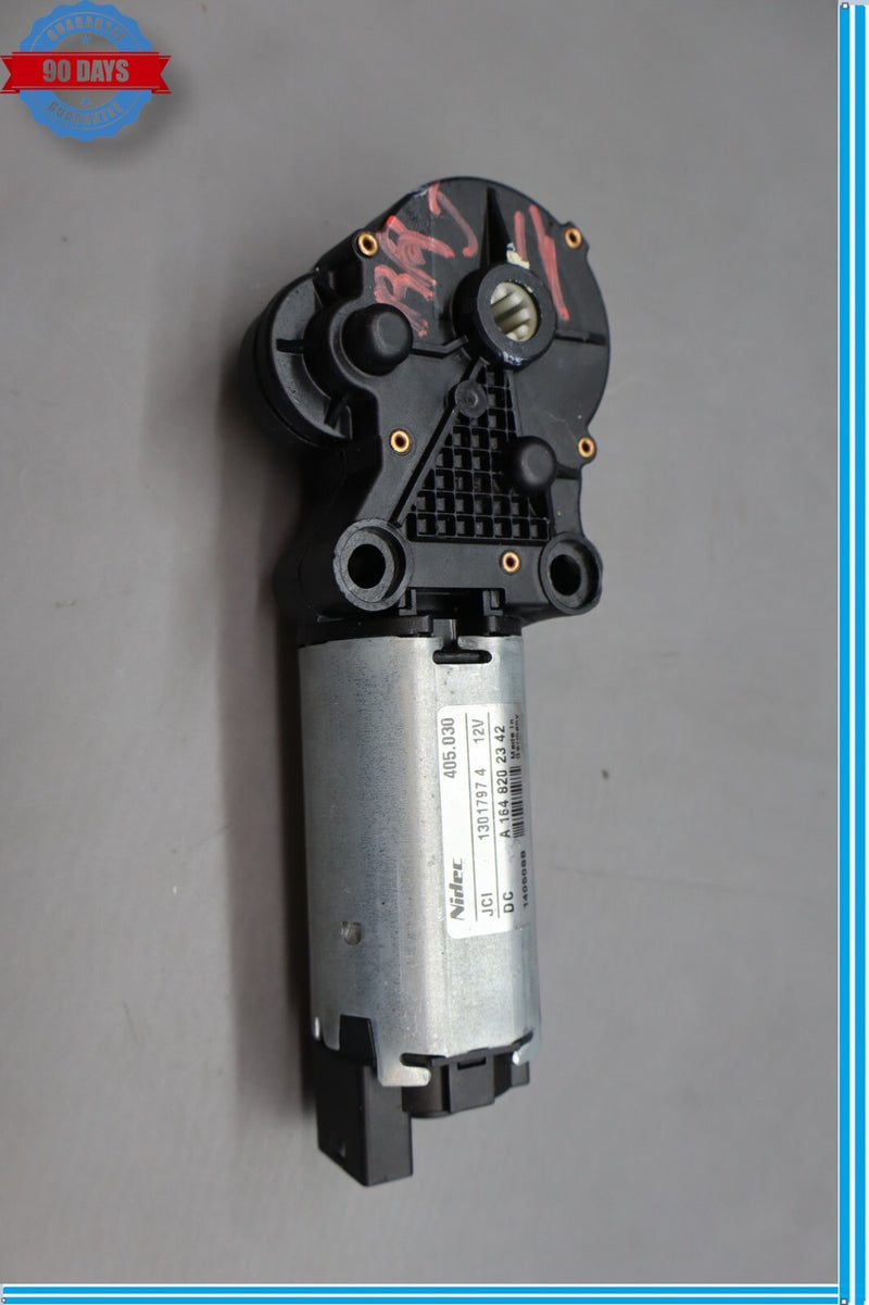 Load image into Gallery viewer, 12-19 Mercedes GL450 GL550 X166 Rear 3rd Third Row Seat Motor Oem
