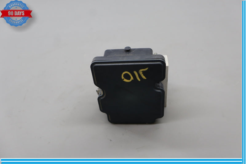 Load image into Gallery viewer, 14-16 Maserati Ghibli M157 Quattroporte ABS Anti Lock Brake Pump Module Oem
