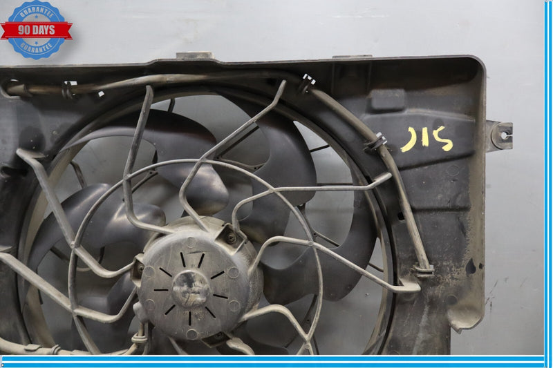 Load image into Gallery viewer, 15-17 Hyundai Genesis Engine Motor Cooling Radiator Fan Assembly Oem
