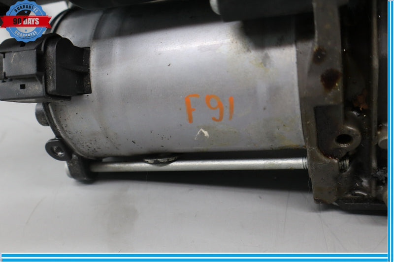 Load image into Gallery viewer, 10-15 Jaguar XJ XJL X351 Air Suspension Compressor Pump Assembly Oem
