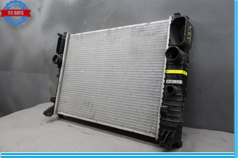 Load image into Gallery viewer, 03-09 Mercedes CLS500 E500 Engine Motor Cooling Radiator 2115001154 Oem
