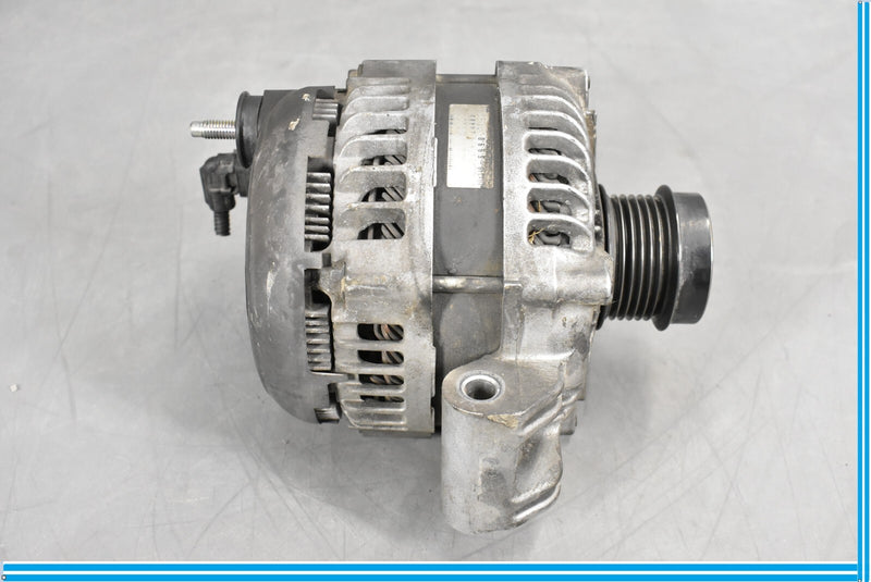 Load image into Gallery viewer, 14-17 Maserati Quattroporte Alternator Generator Oem
