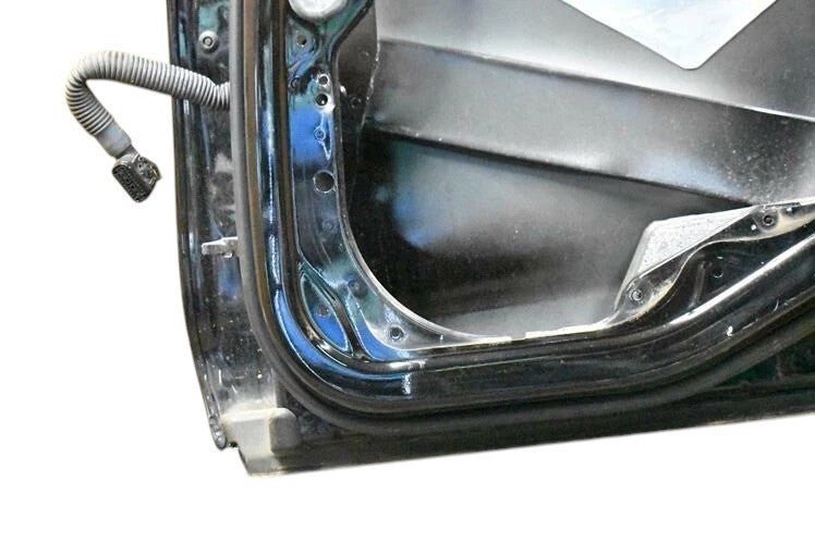 Load image into Gallery viewer, 12-18 Mercedes W218 CLS63 CLS550 CLS400 AMG Rear Right Side Door Shell OEM
