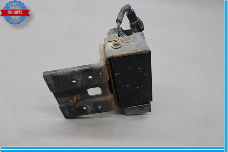 Load image into Gallery viewer, 11-13 Infiniti QX56 Adaptive Cruise Control Distance Sensor 284371LA0A Oem
