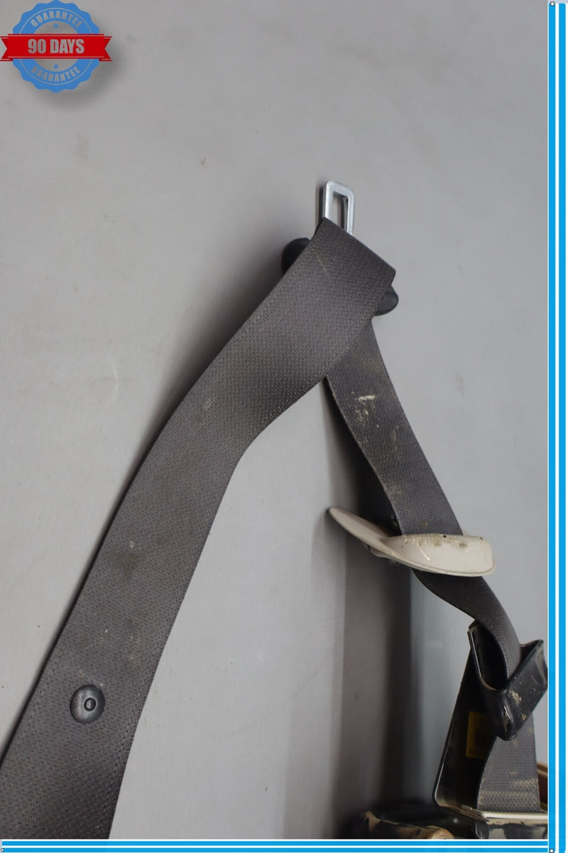 Load image into Gallery viewer, 15-17 Hyundai Genesis Front Right Side Seatbelt Retractor 88820B1510 Oem
