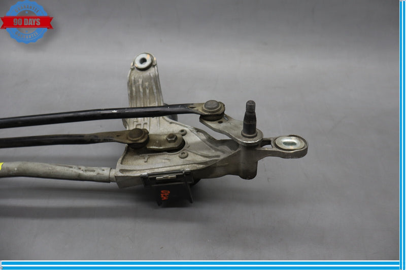 Load image into Gallery viewer, 14-20 Maserati Quattroporte Front Windshield Wiper Motor Linkage 670007561 Oem
