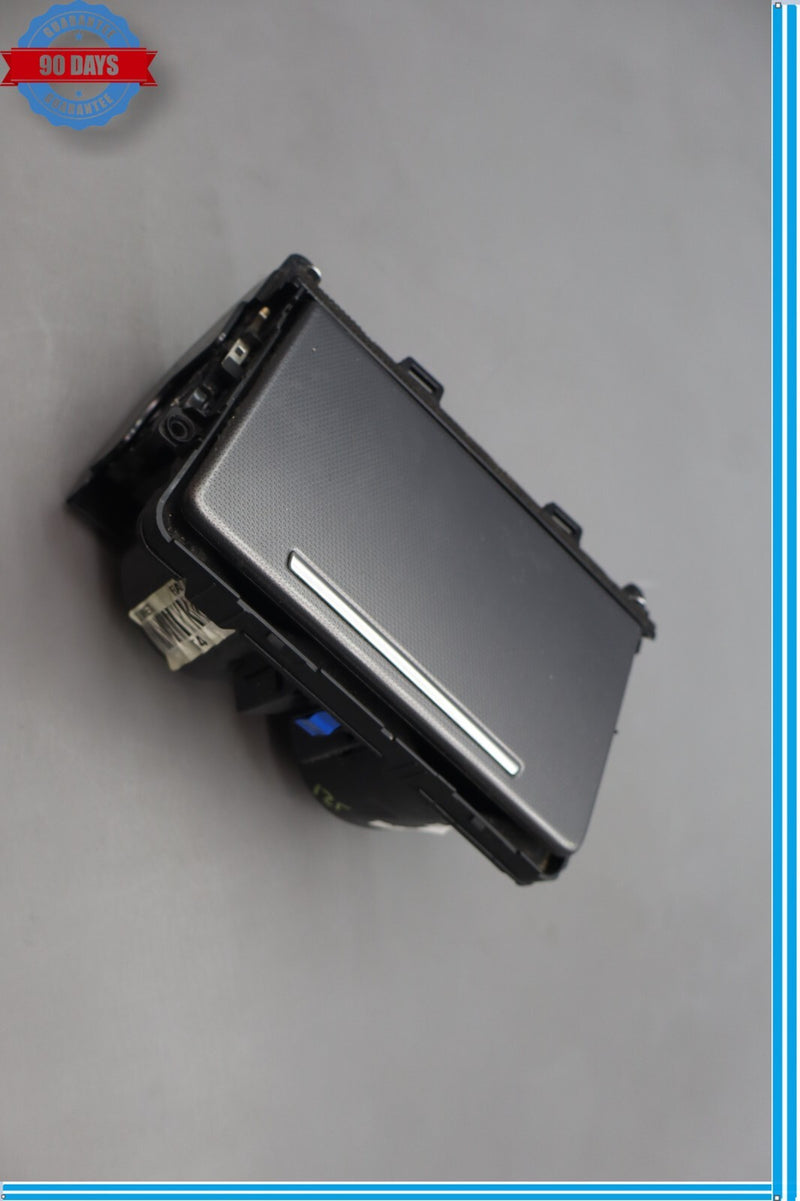 Load image into Gallery viewer, 15-17 Hyundai Genesis G80 Center Console Cup Holder Assembly 84670-B1000 Oem
