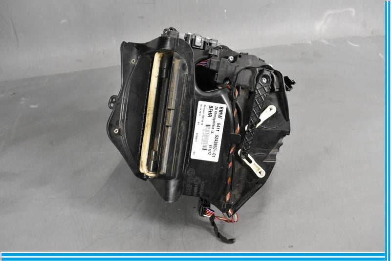Load image into Gallery viewer, 09-15 BMW 750i 750Li F01 F02 AC A/C Heater Blower Motor Fan Assembly Unit Oem
