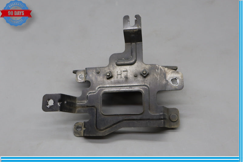 Load image into Gallery viewer, 15-19 Hyundai Genesis G80 Left Driver Side Blind Spot Radar Sensor Bracket Oem
