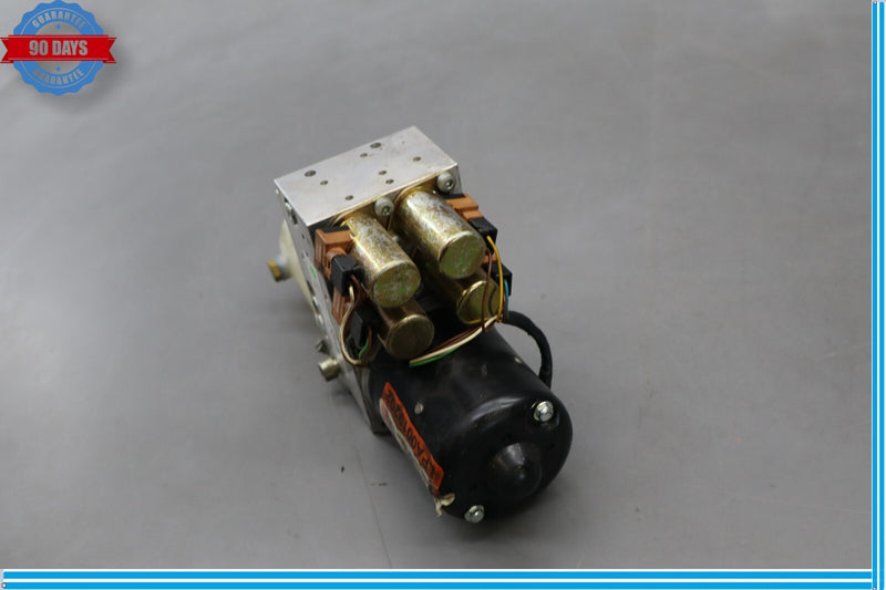 Load image into Gallery viewer, 03-09 Mercedes CLK320 CLK500 W209 Convertible Roof Top Pump Motor Oem
