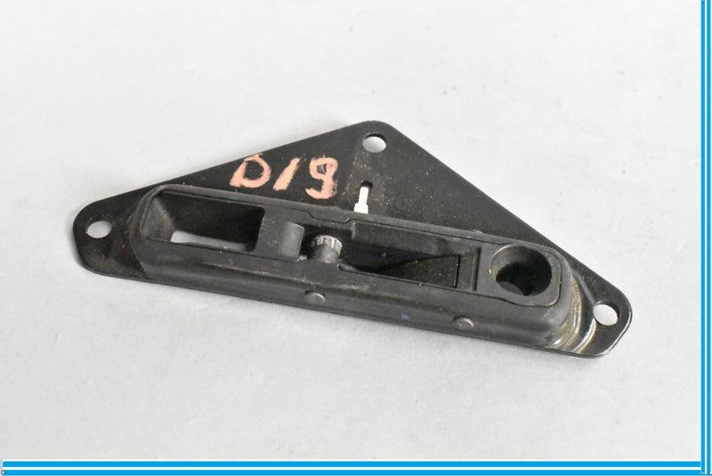 Load image into Gallery viewer, Convertible Top Lock Plate 04 05 06 Audi A4 Cabrio L and R 8H0871397 8H0871398
