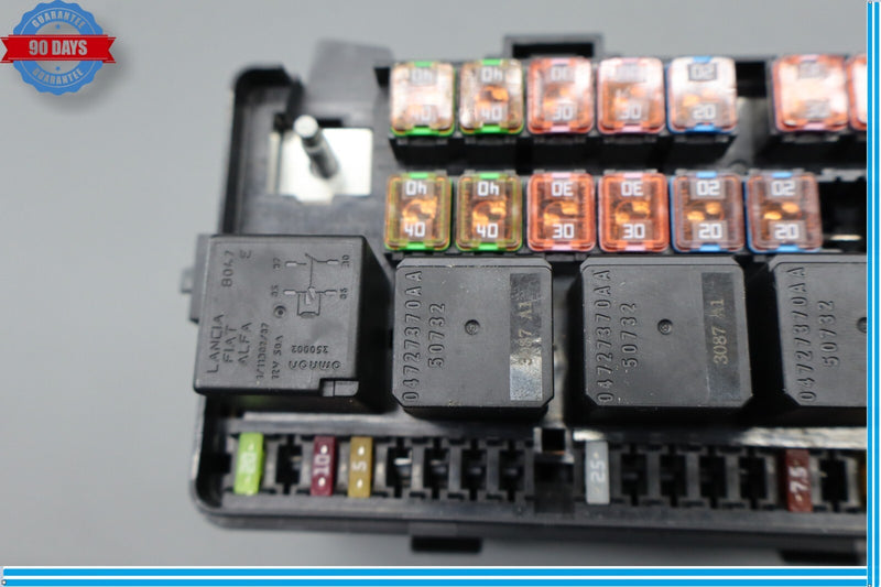 Load image into Gallery viewer, 14-20 Maserati Ghibli Engine Fuse Box Relay Block 670036281 Oem
