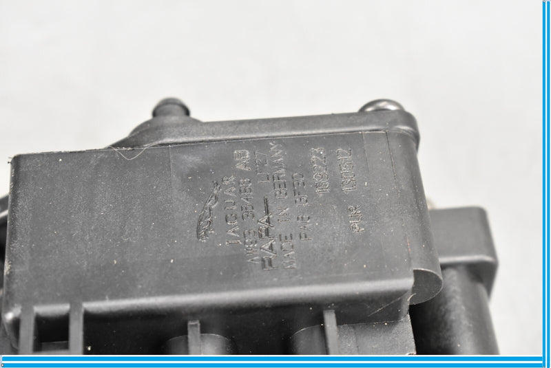 Load image into Gallery viewer, 10-19 Jaguar XJ XJL Air Suspension Control Valve Solenoid Oem
