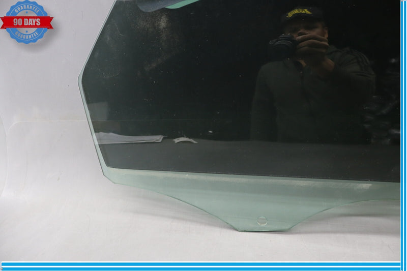 Load image into Gallery viewer, 11-18 Audi A8 A8L Quattro Rear Right Passenger Side Door WIndow Glass Oem
