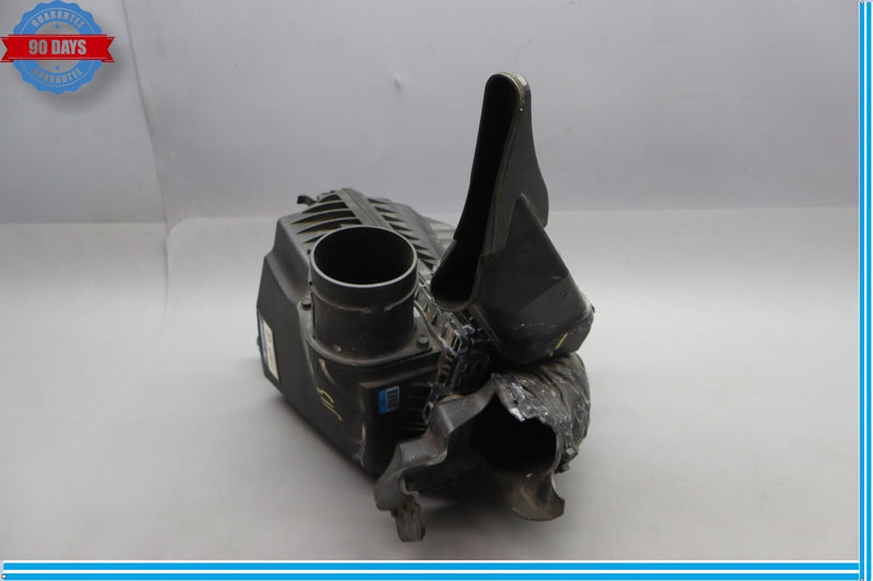 Load image into Gallery viewer, 11-16 Hyundai Equus Air Intake Filter Air Cleaner Housing Black Oem
