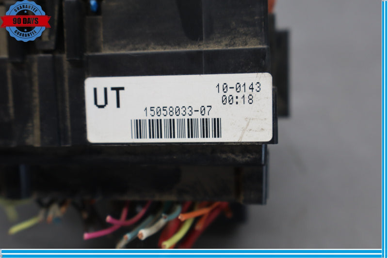 Load image into Gallery viewer, 03-07 HUMMER H2 Turn Signal Lamp Fuse Box Relay Junction Block  W/ Bracket Oem
