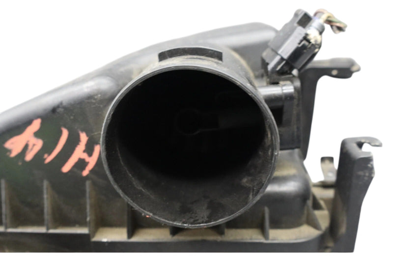 Load image into Gallery viewer, 02-05 Ford Thunderbird Air Intake Cleaner Box W/ Maf Black 22020-50210 OEM
