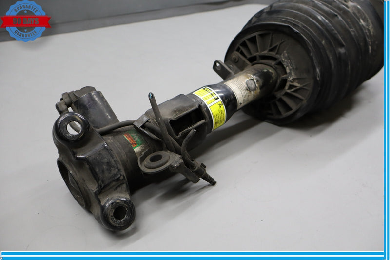 Load image into Gallery viewer, 10-18 Mercedes W218 CLS550 E550 4Matic Front Right Airmatic Air Shock Strut OEM
