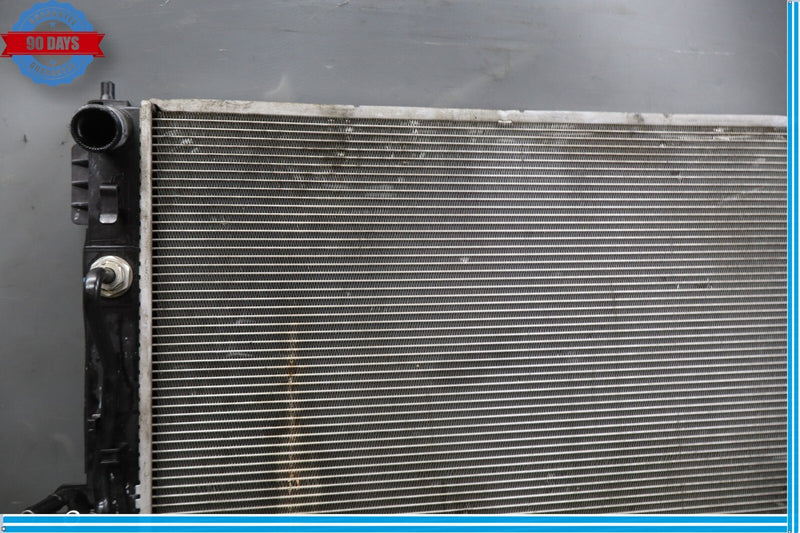 Load image into Gallery viewer, 11-14 Hyundai Equus Signature Engine Motor Water Cooling Radiator Oem
