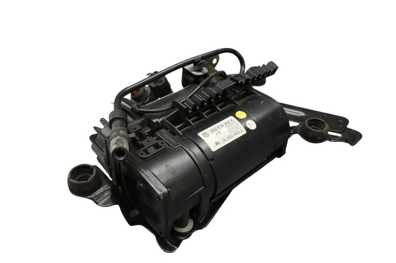 Load image into Gallery viewer, 03-18 Bentley Continental Flying Spur Air Suspension Compressor Pump Oem
