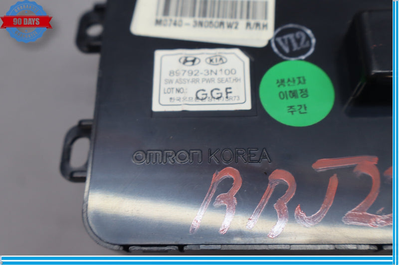 Load image into Gallery viewer, 11-13 Hyundai Equus Rear Right Passenger Side Seat Memory Control Switch Oem
