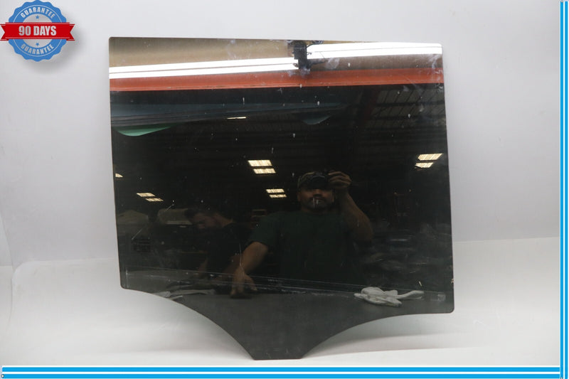 Load image into Gallery viewer, 2015 Mercedes X166 GL450 Rear Right Passenger Side Door Window Auto Glass Oem
