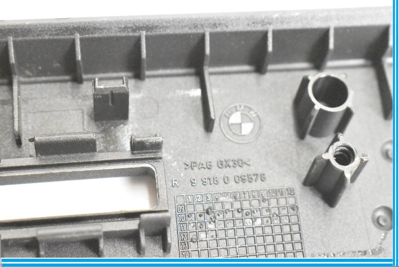 Load image into Gallery viewer, 2012 BMW F10 528XI 550I REAR RIGHT PLASTIC TRIM COVER
