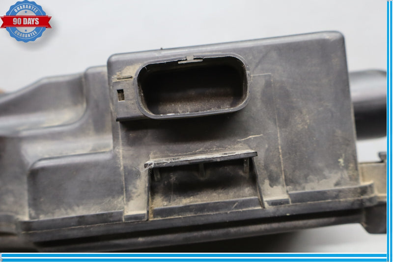 Load image into Gallery viewer, 12-16 Hyundai Equus Engine Air Cleaner Filter Housing Intake Box Oem
