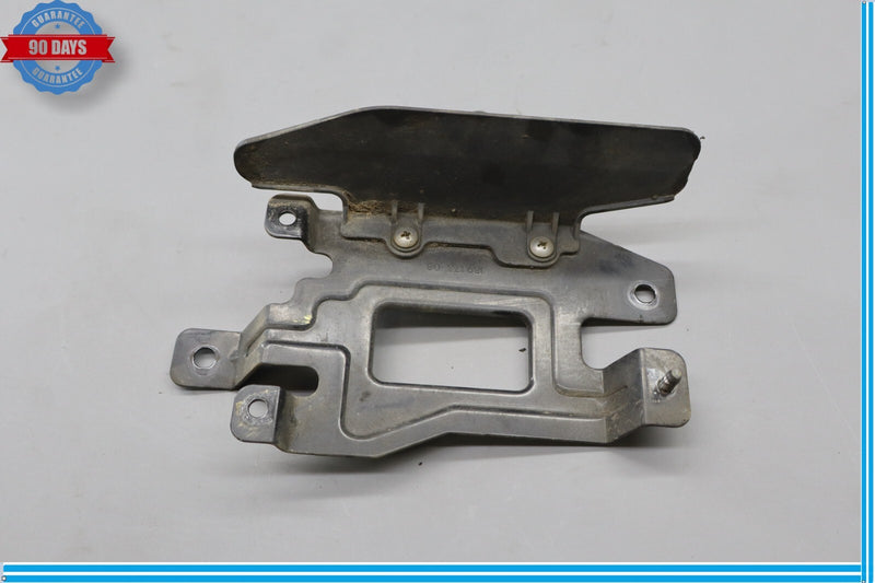 Load image into Gallery viewer, 15-19 Hyundai Genesis G80 Right Side Blind Spot Radar Sensor Bracket Oem
