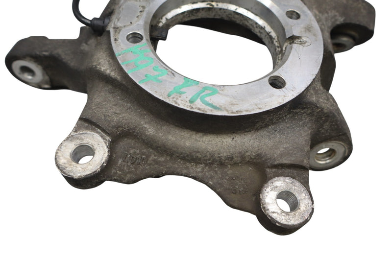 Load image into Gallery viewer, 14-17 Maserati Ghibli Rear Right Passenger Spindle Knuckle Hub 670006805 Oem
