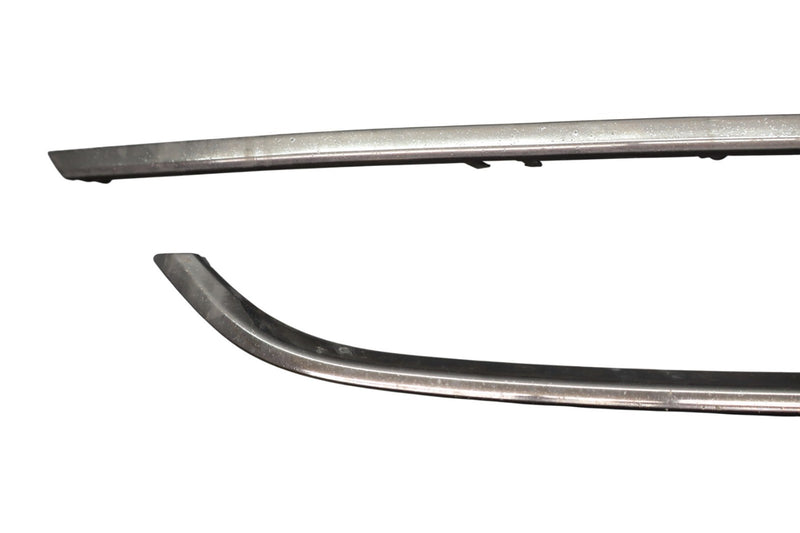 Load image into Gallery viewer, 15-17 Hyundai Genesis Front Right Side Bumper Grille Trim Molding 86564B1000 Oem
