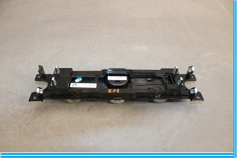 Load image into Gallery viewer, 10-13 Land Rover Range Rover Dash Control Panel Radio Navigation Clock Unit Oem
